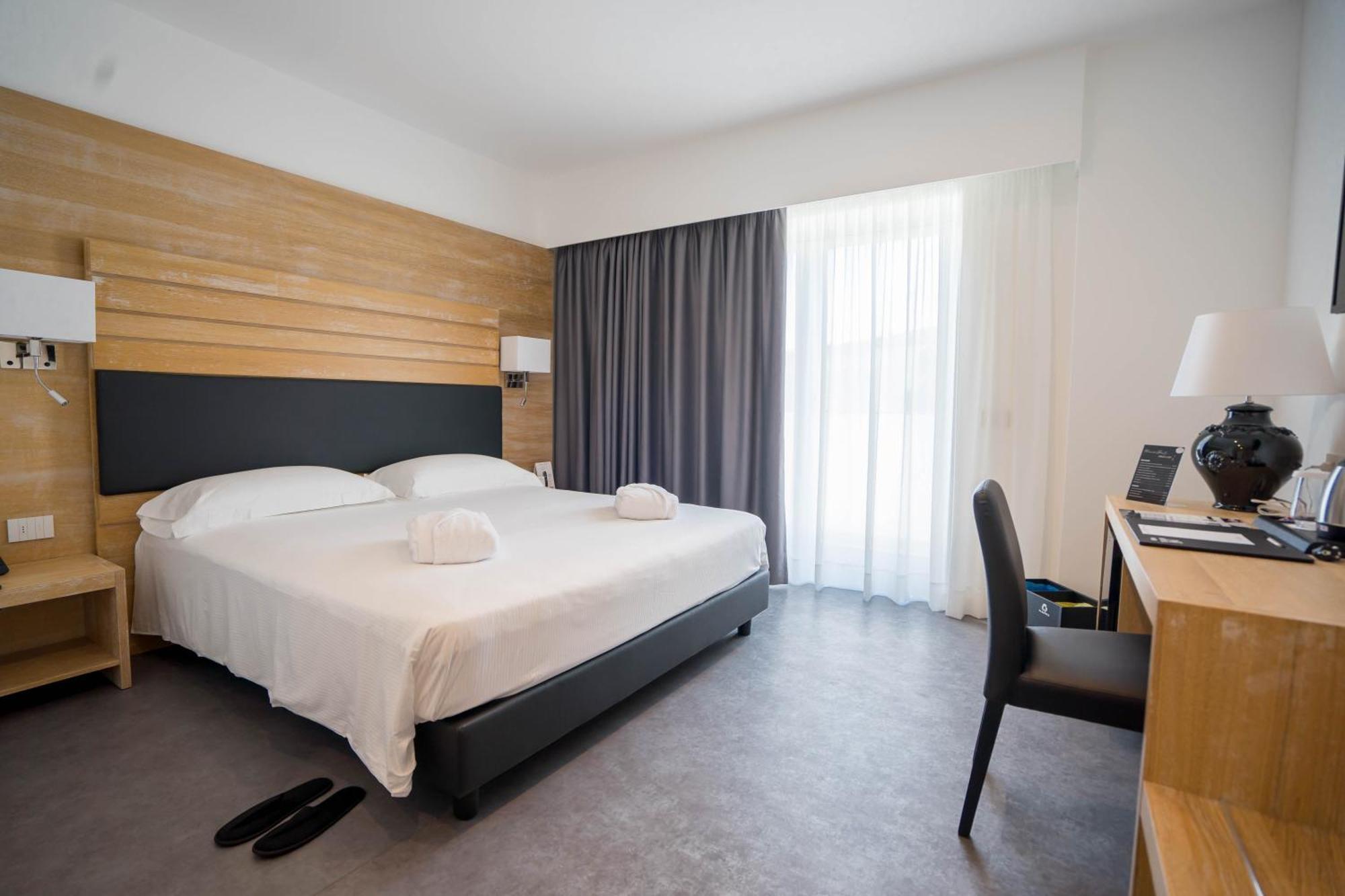 Pm Hotel